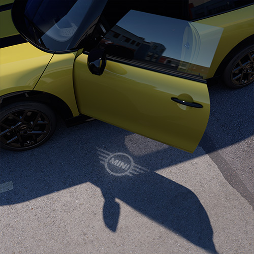 MINI Cooper S 3-Türer F66 Einstiegsbeleuchtung mit MINI Logo